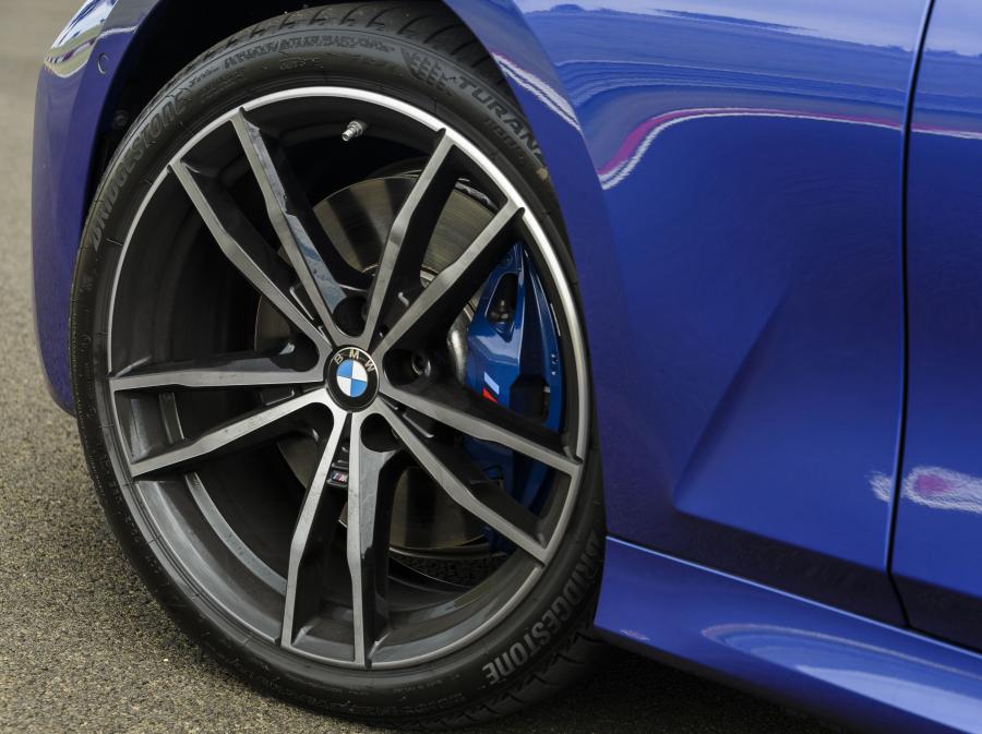 Колеса BMW 330i M Sport (G20) 2019 года  (LA) (фото 11 из 32)